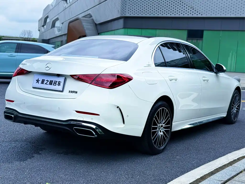 Mercedes-Benz C-Class 2024 — фото 13