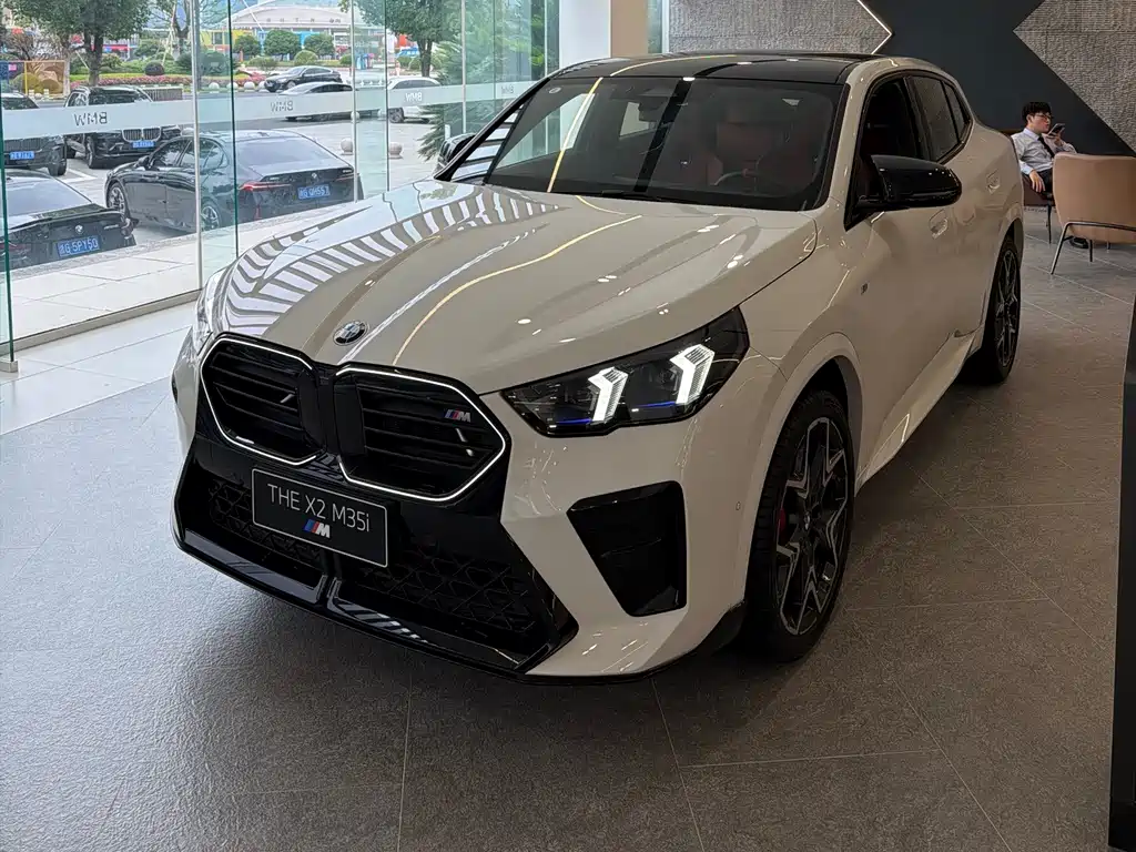 BMW X2 M35i — фото 1
