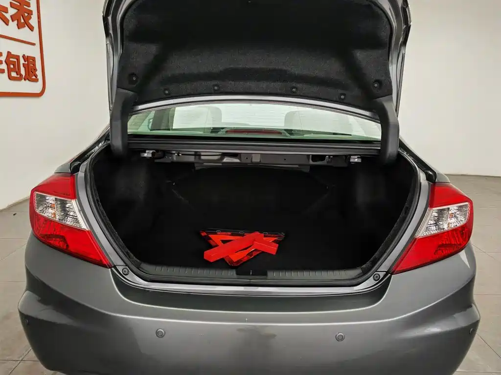 Honda Civic 2012 — фото 16