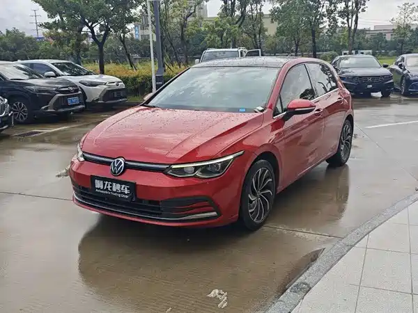 Volkswagen Golf 2021