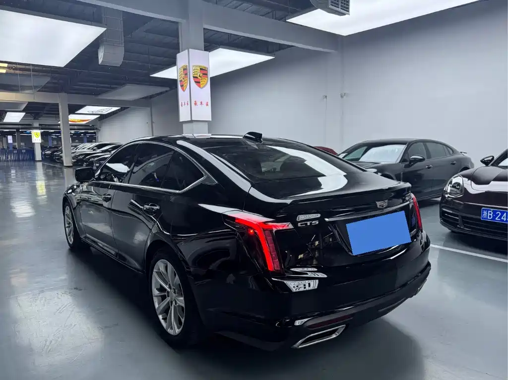 Cadillac CT5 2025 — фото 13