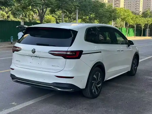 Volkswagen Viloran 2021