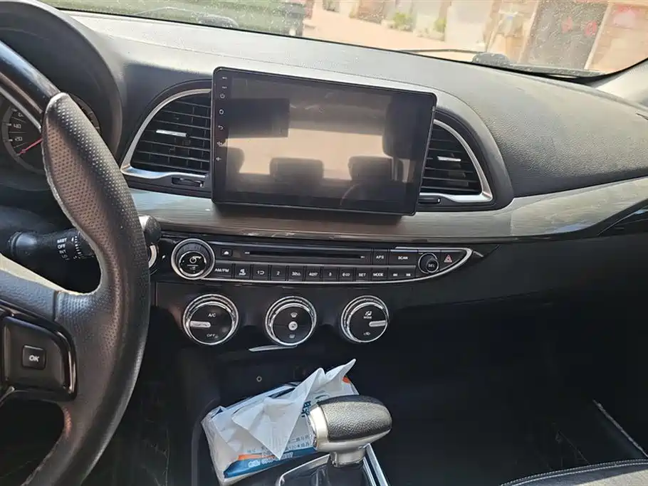 GAC Motor Trumpchi GA6 2017 — фото 13