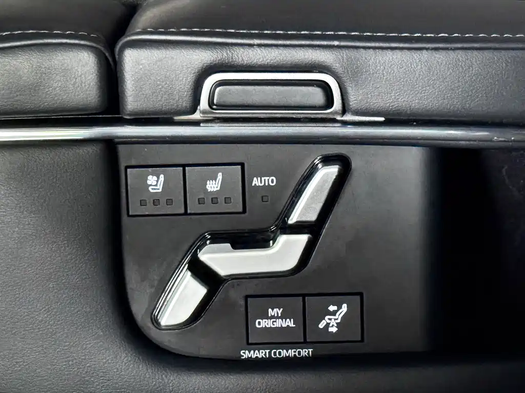 Toyota Alphard 2024 — фото 36