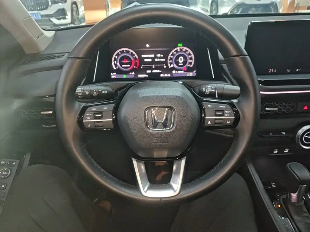 Honda Accord 2023 — фото 11
