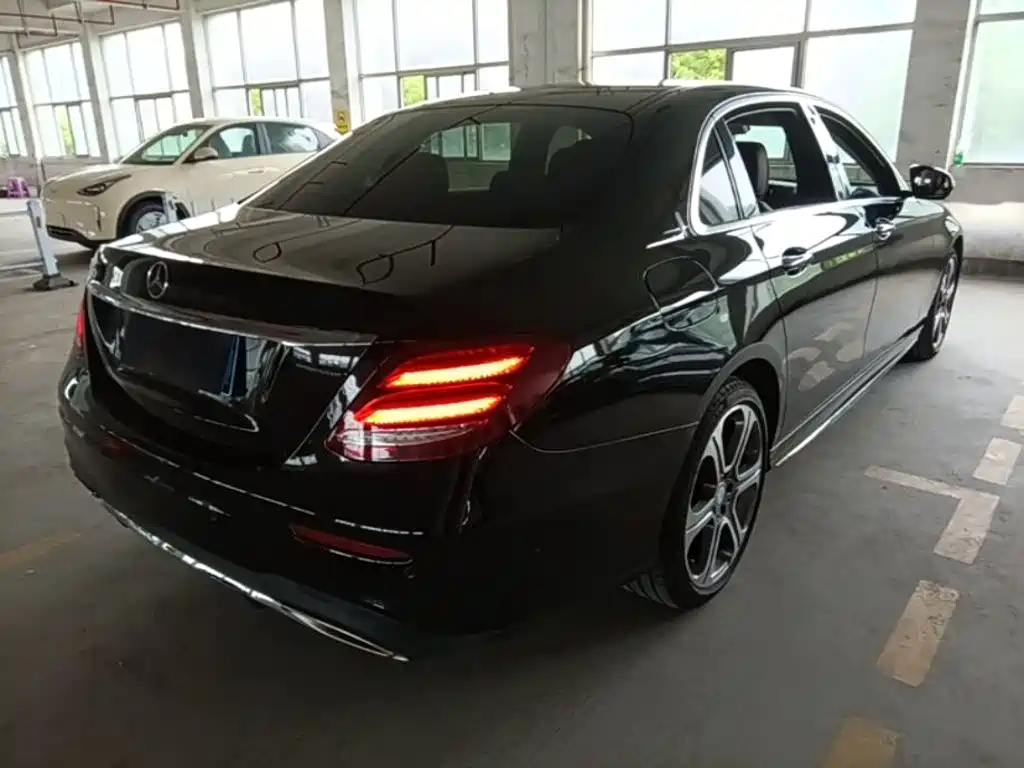 Mercedes-Benz E-Class 2016