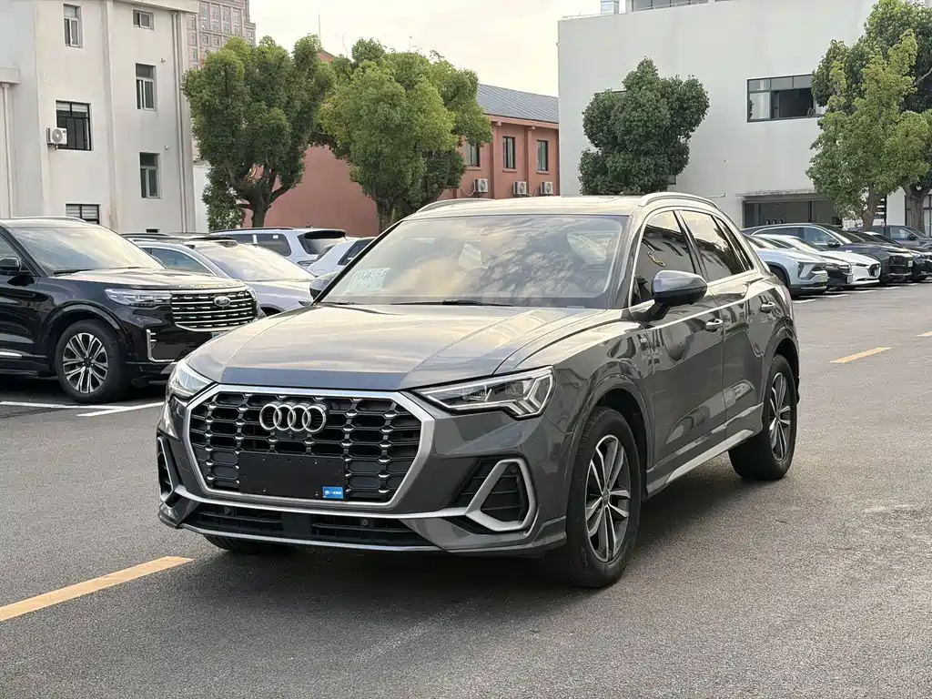Audi Q3 2021