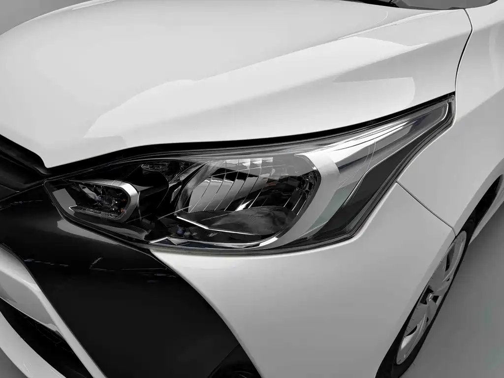 Toyota Yaris L 2019 — фото 5