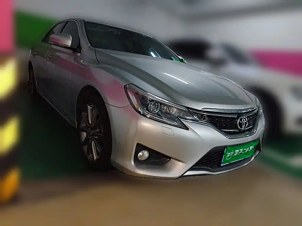 Toyota Reiz 2015 — фото 3