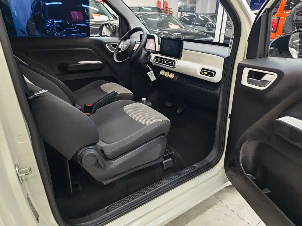 Wuling Hongguang MINIEV 2024