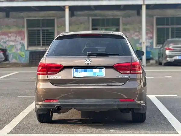 Volkswagen Gran Lavida 2015