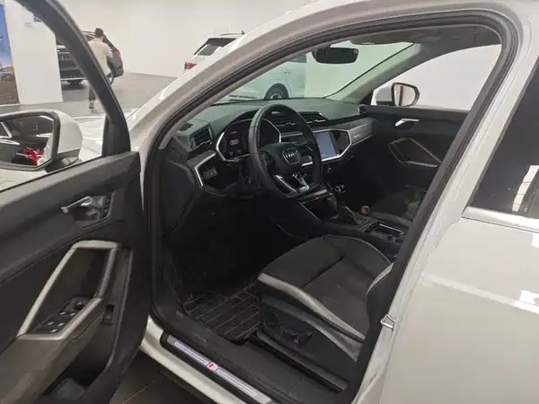 Audi Q3 2023