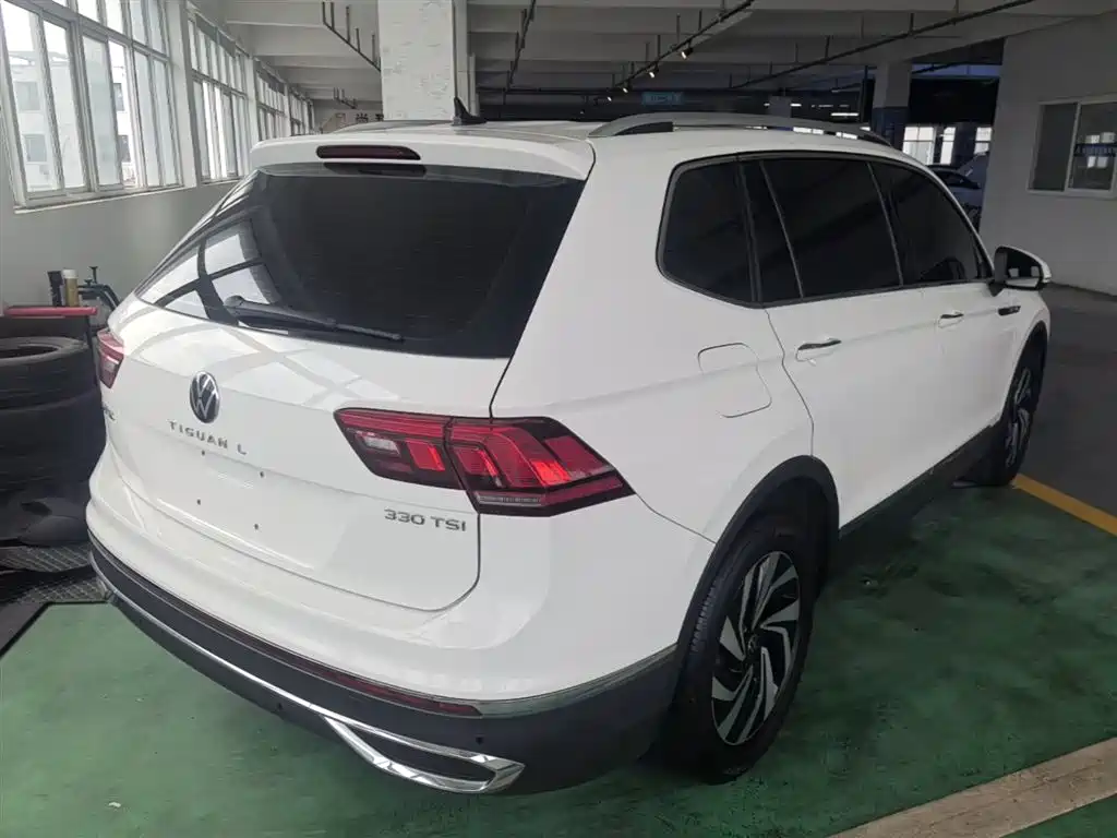 Volkswagen Tiguan L 2022 — фото 7