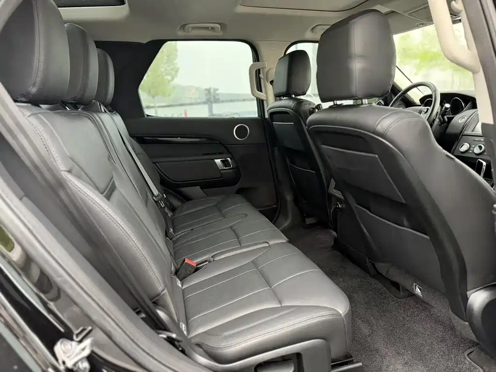 Land Rover Discovery 2019