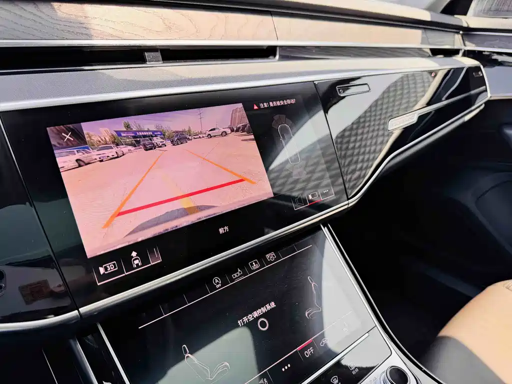 Audi A8 2018 — фото 12