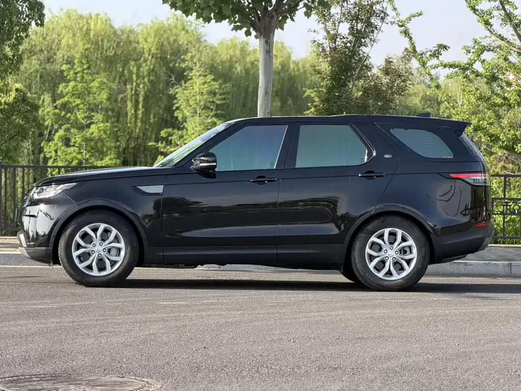 Land Rover Discovery 2019