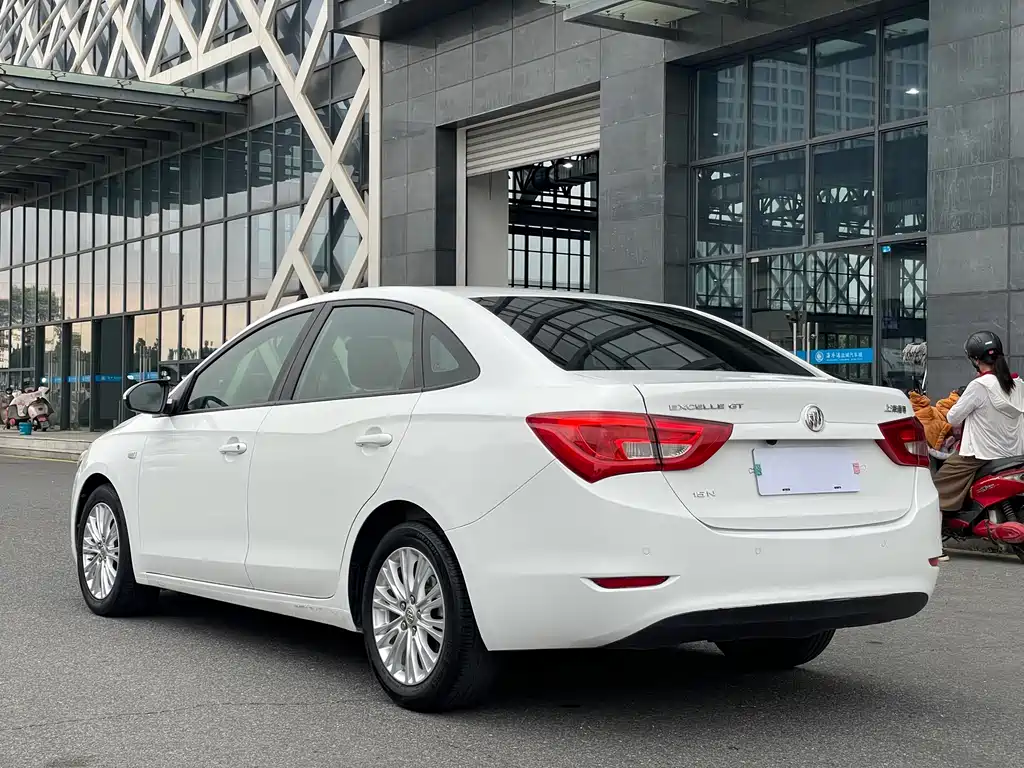 Buick Excelle 2016 — фото 13