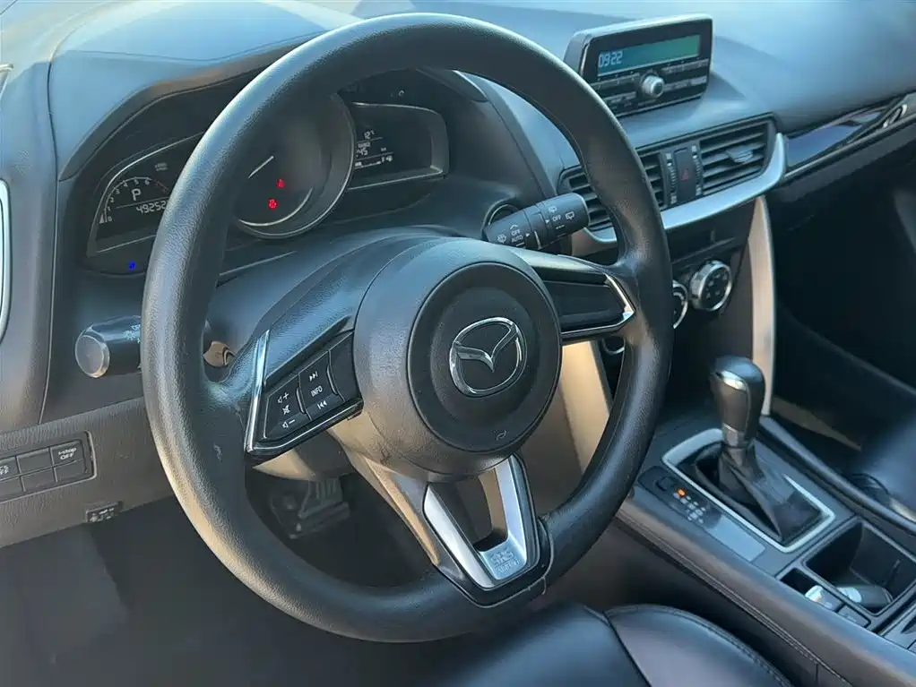 Mazda CX-4 2019 — фото 17