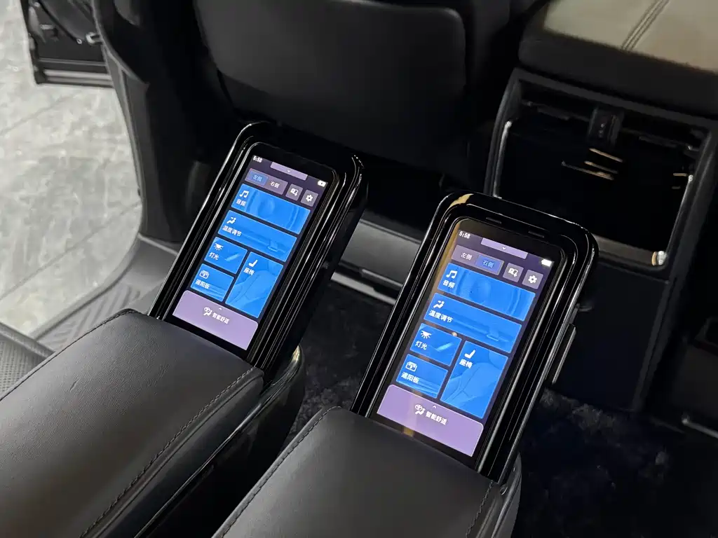 Toyota Vellfire 2024 — фото 10
