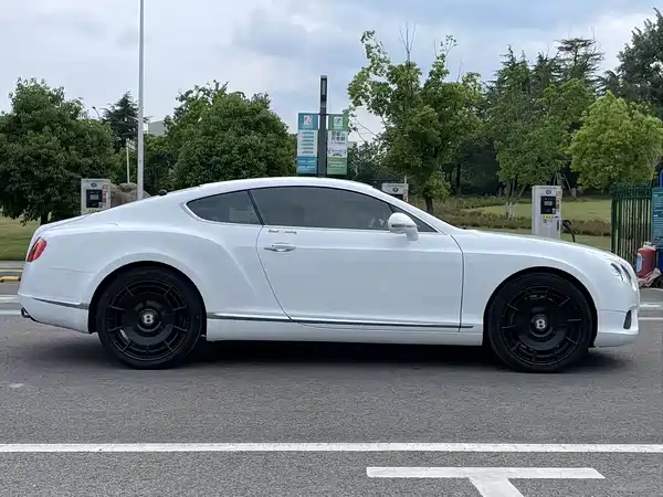Bentley Continental 2012