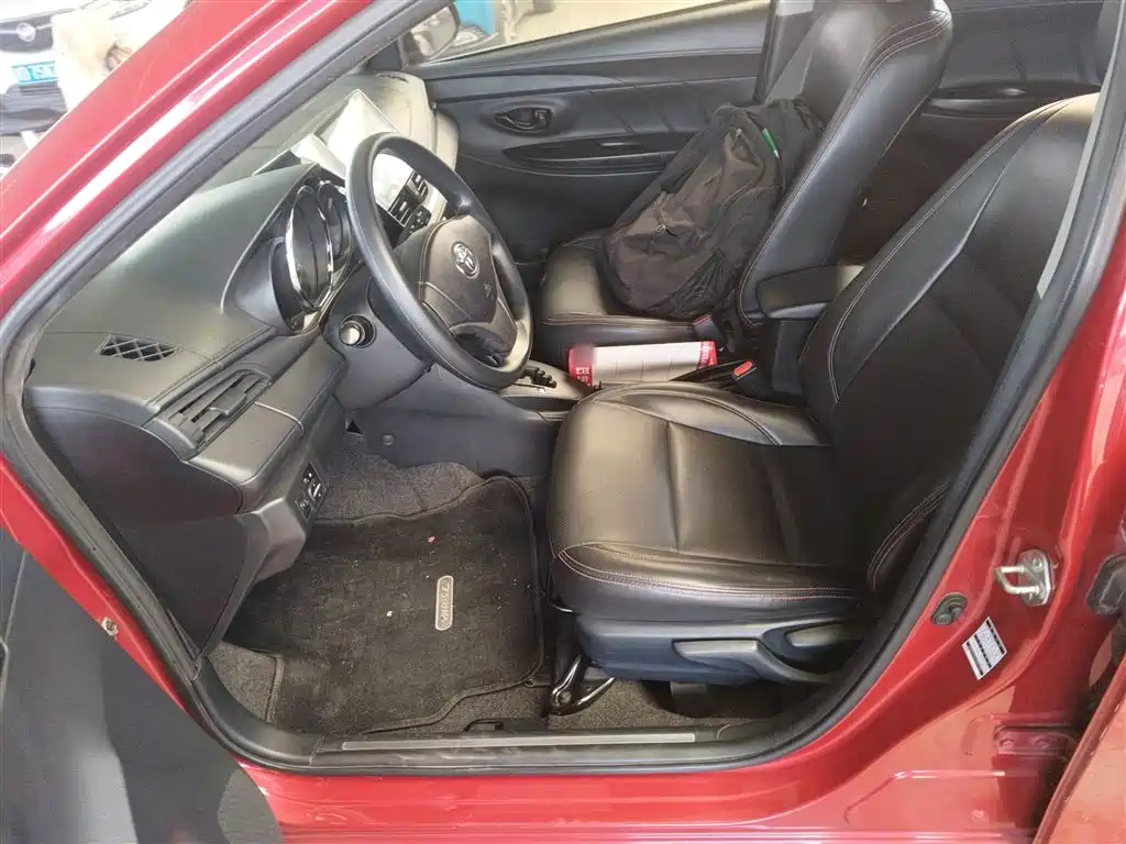 Toyota Yaris L 2017 — фото 15
