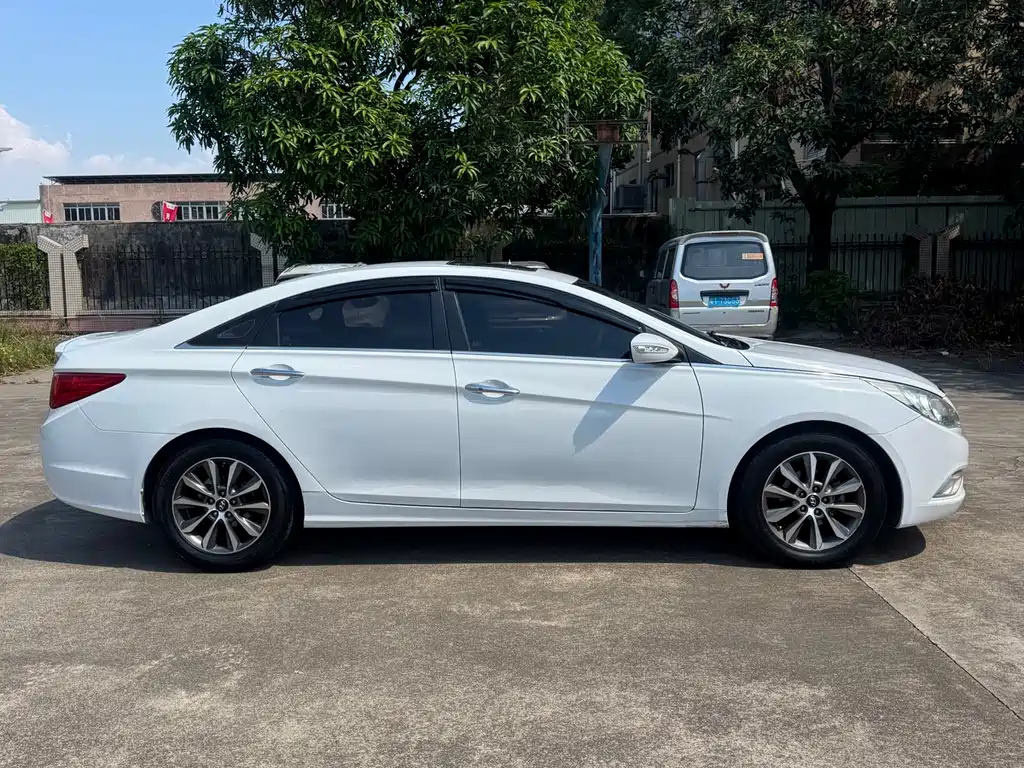 Hyundai Sonata 2014 — фото 4