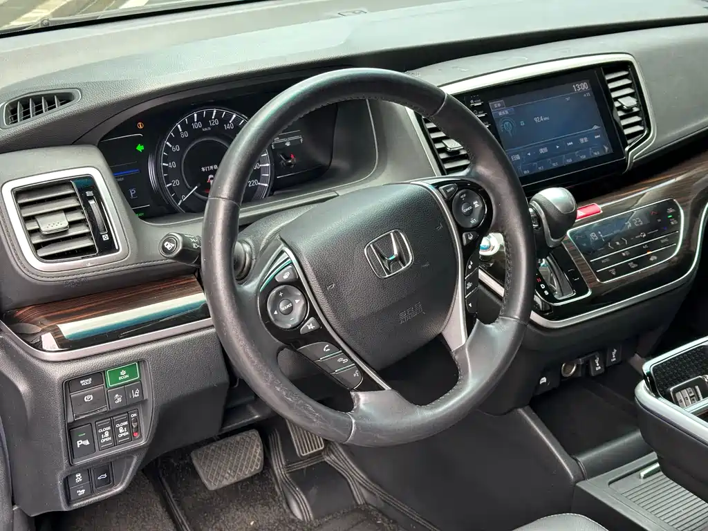 Honda Odyssey 2019 — фото 9