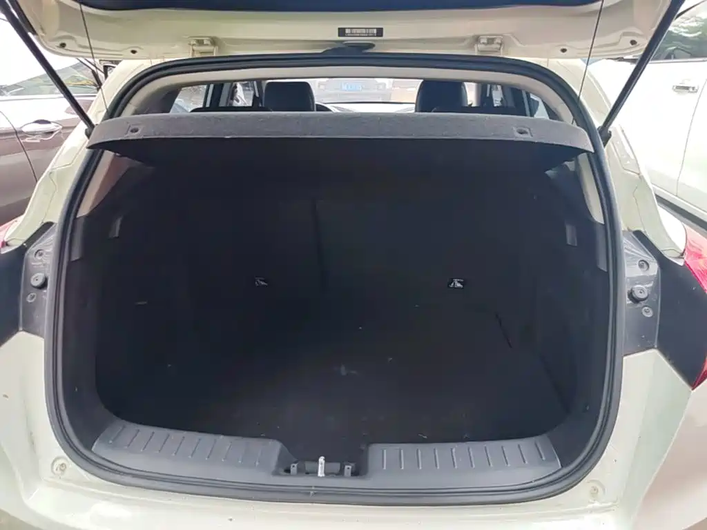 Changan Eado XT 2018 — фото 19