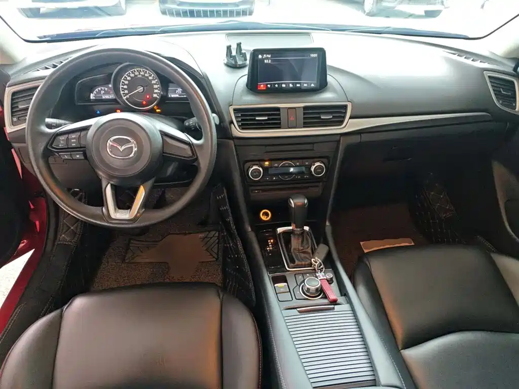 Mazda 3 Axela 2018 — фото 6