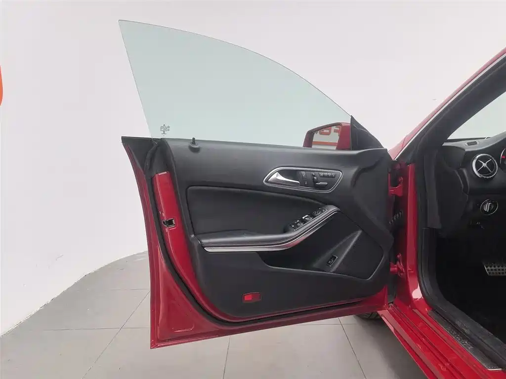 Mercedes-Benz CLA 2016 — фото 8