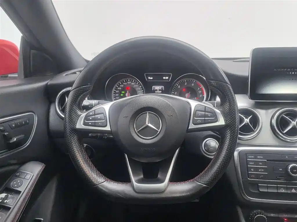 Mercedes-Benz CLA 2016 — фото 11