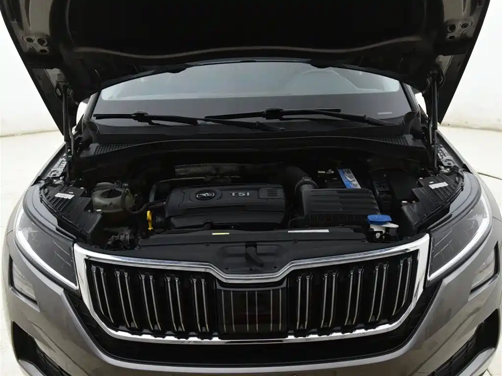 Skoda Kodiaq GT 2020 — фото 12