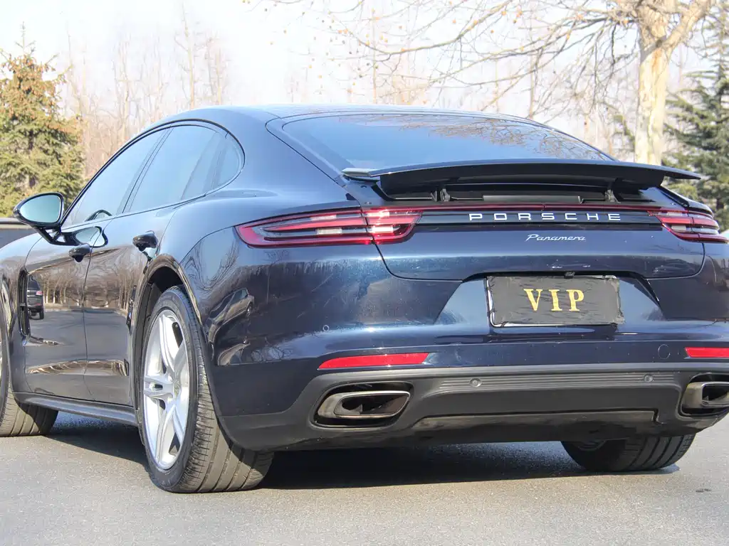 Porsche Panamera 2018 — фото 6