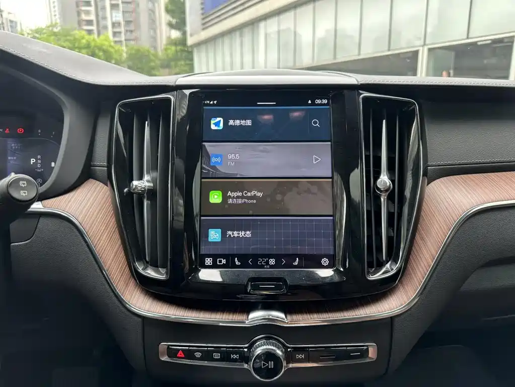 Volvo XC60 2023 — фото 14