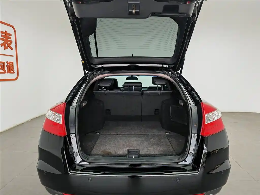 Honda Crosstour 2013 — фото 16