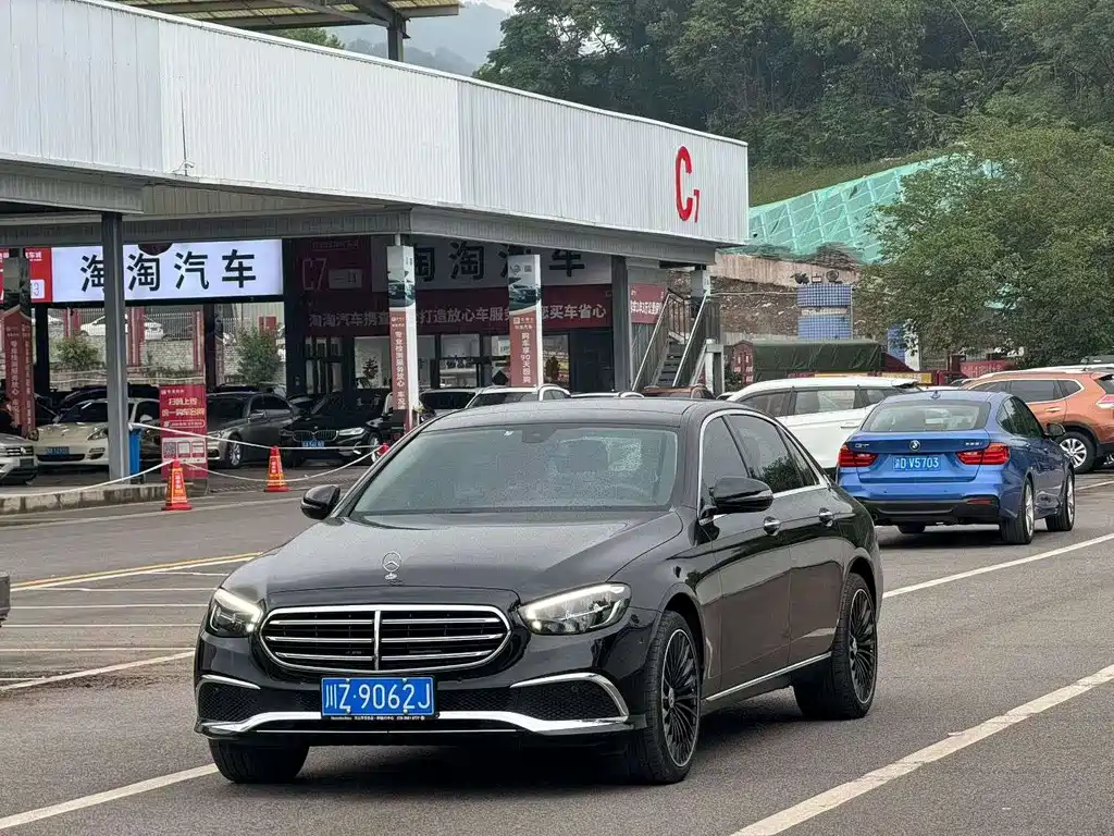 Mercedes-Benz E-Class 2023