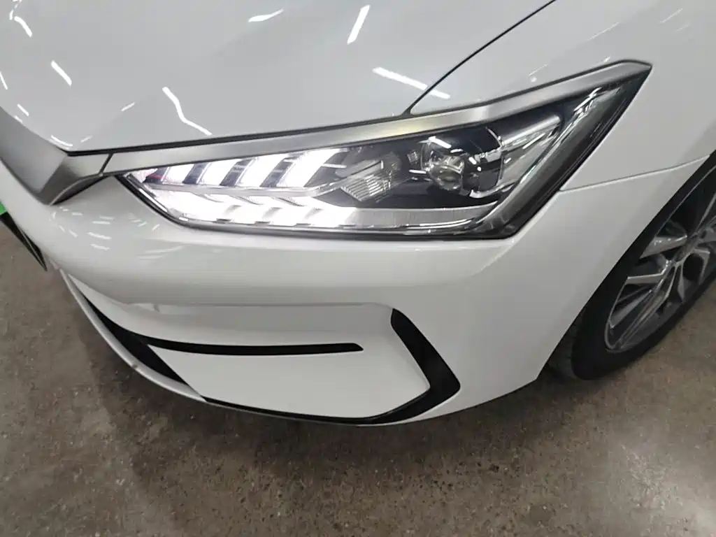 BYD Qin PLUS 2023 — фото 24