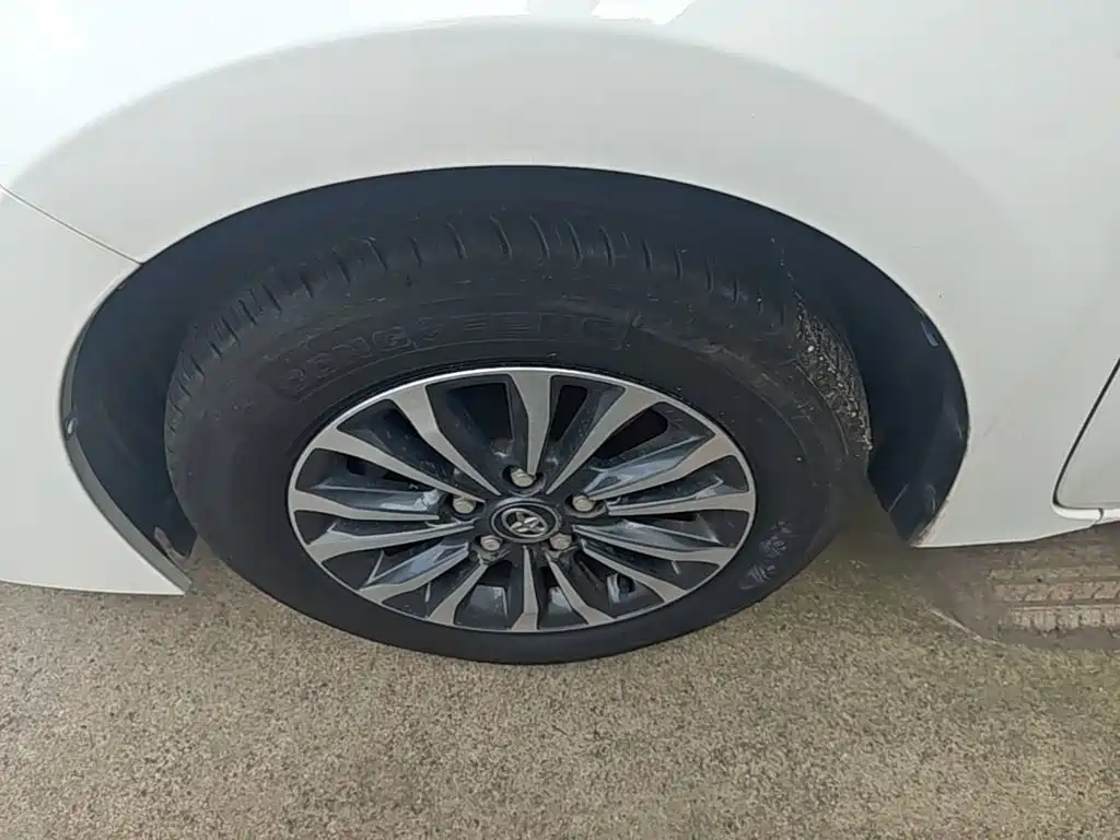 Toyota Corolla 2019 — фото 23