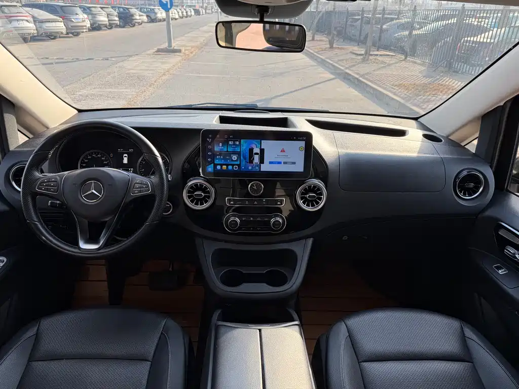 Mercedes-Benz Vito 2023 — фото 15