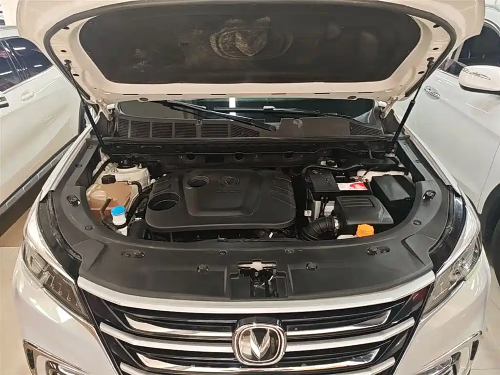 Changan CS85 COUPE 2020 — фото 20