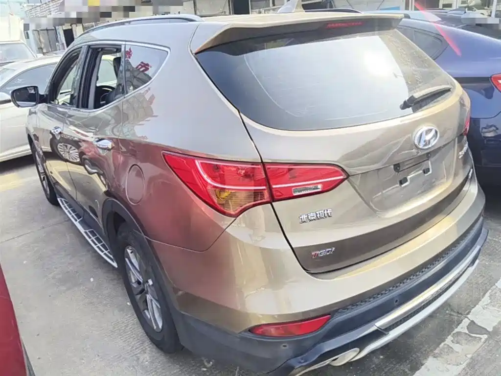 Hyundai Santa Fe 2015 — фото 5