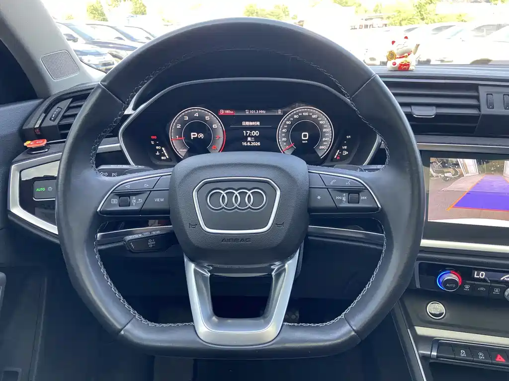Audi Q3 2023 — фото 15