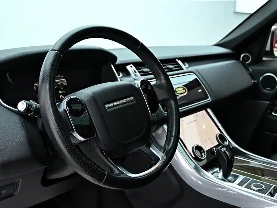 Land Rover Range Rover Sport New Energy 2018 — фото 15