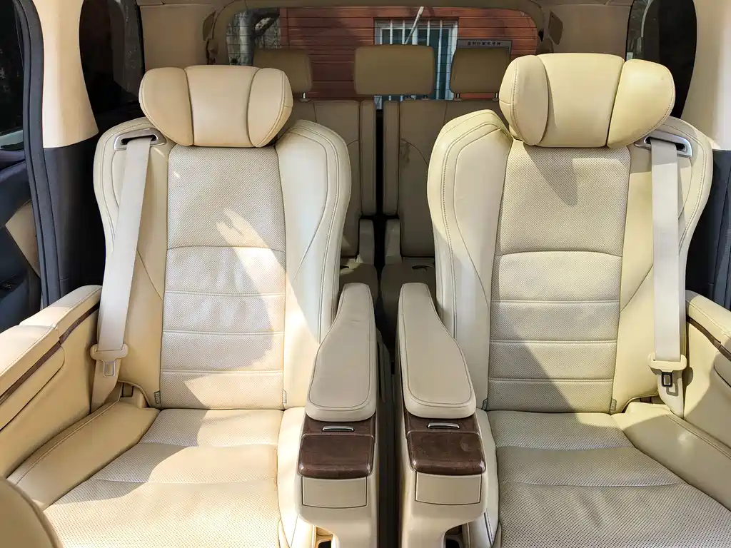 Toyota Alphard 2017 — фото 18