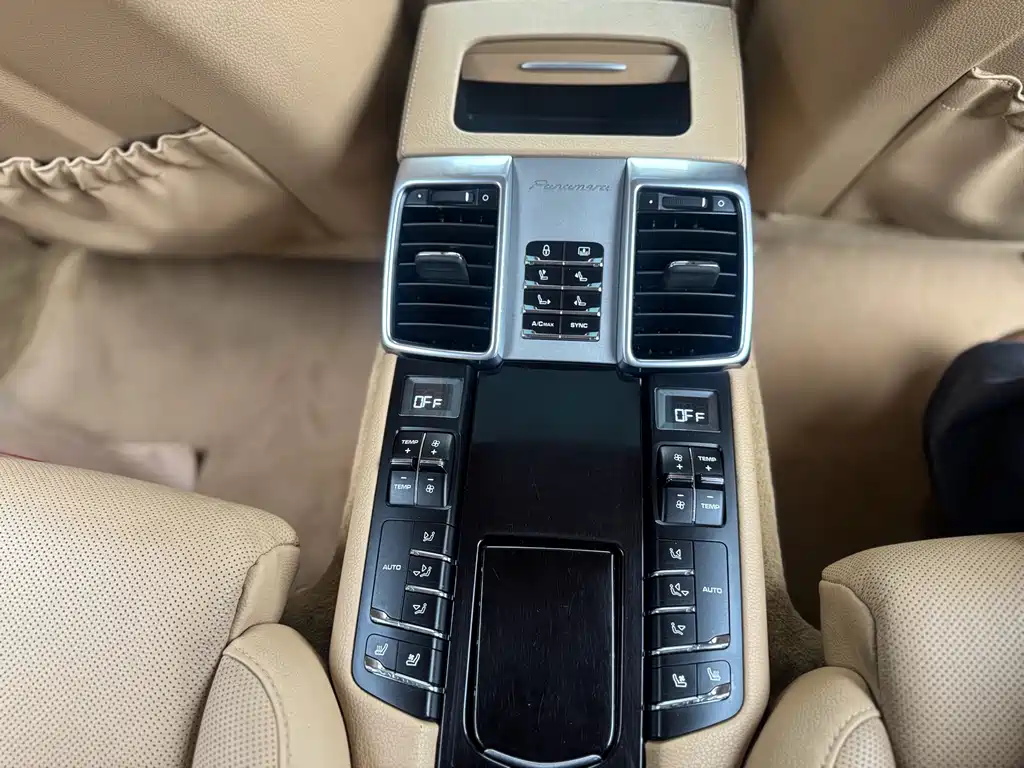 Porsche Panamera 2015 — фото 12