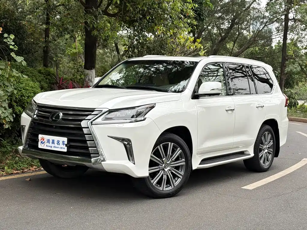 Lexus LX 2016 — фото 1
