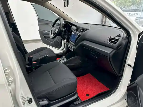 Kia K2 2015
