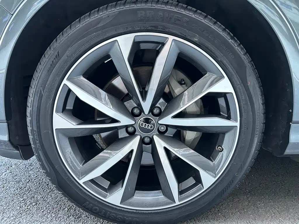 Audi Q7 2021 — фото 22