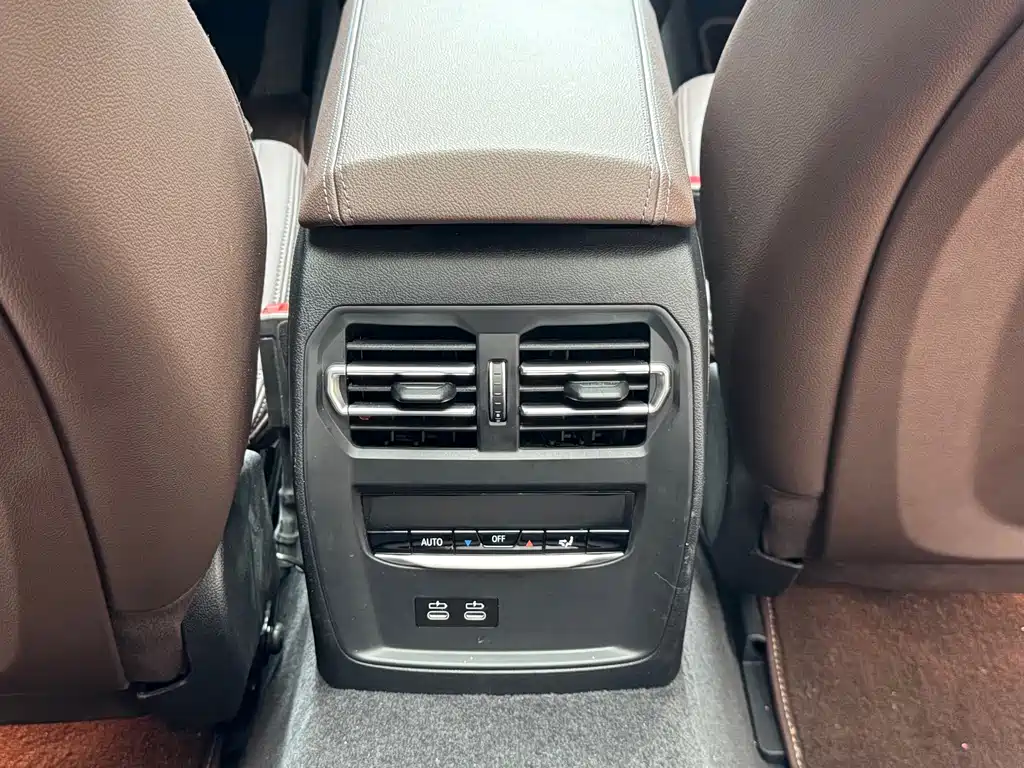BMW i3 2023 — фото 15