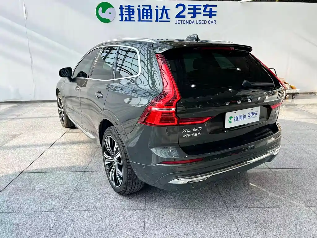 Volvo XC60 PHEV 2022 — фото 7